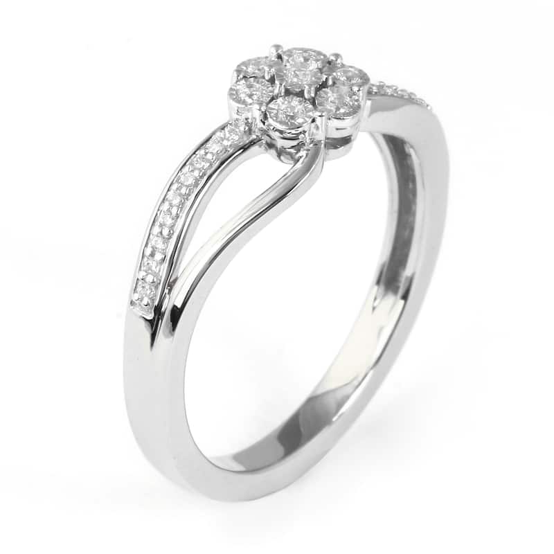 1/10ct TDW Diamond Floral Cluster Ring in Silver for Women