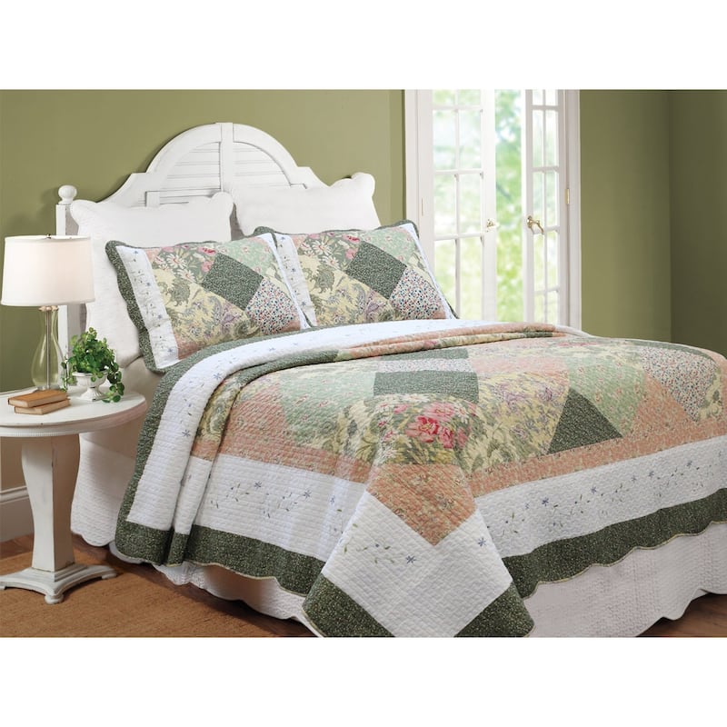 The Green Barn Cypress Ridge Forest Floral Patchwork 3-piece Quilt Bedding Set