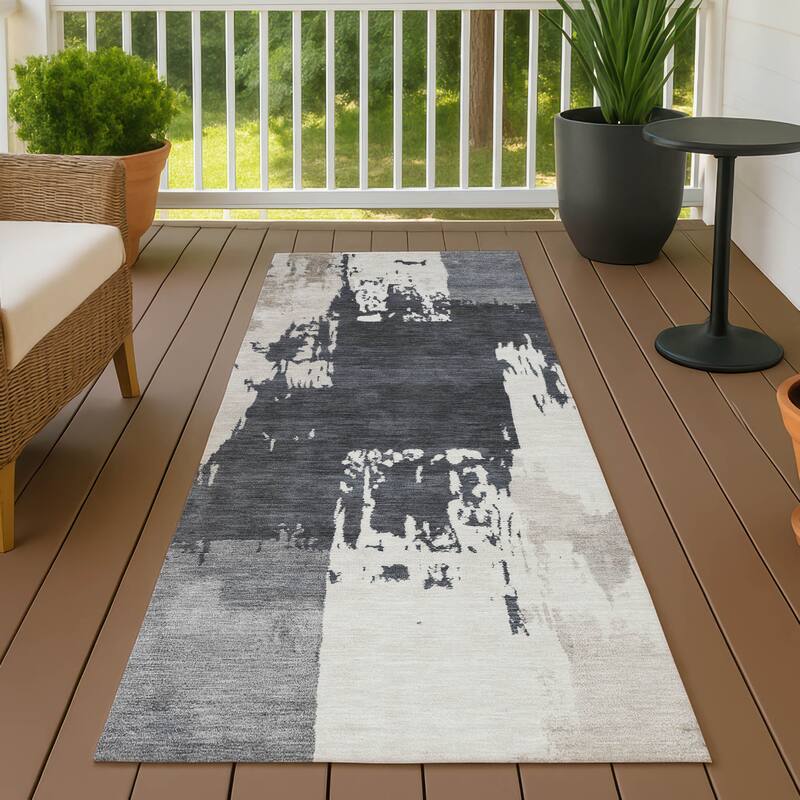 Machine Washable Indoor/ Outdoor Contemporary Fusion Chantille Rug - Charcoal - 2'3" x 7'6"