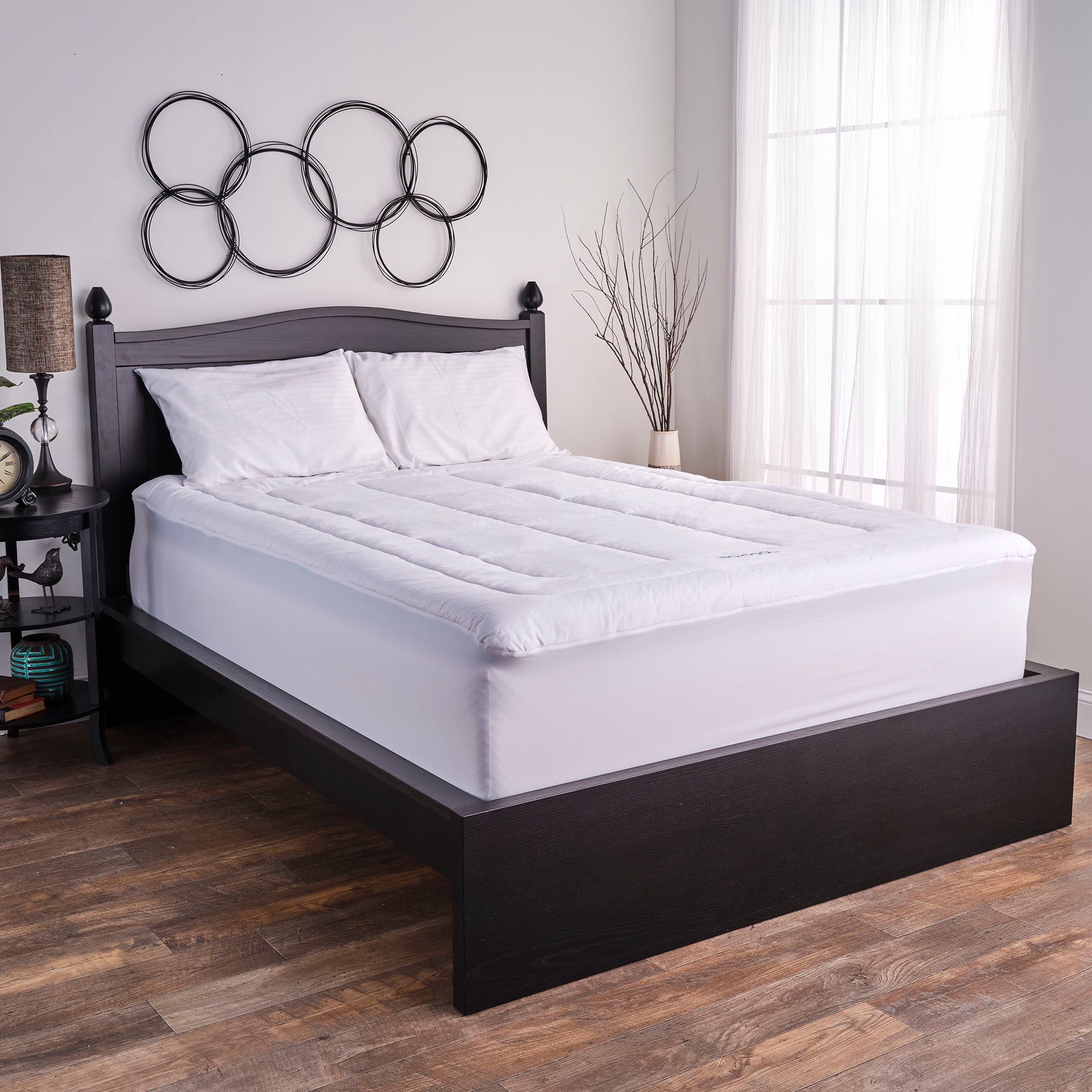 ISOCOOL 3 Serene Foam Mattress Topper with Outlast Cover