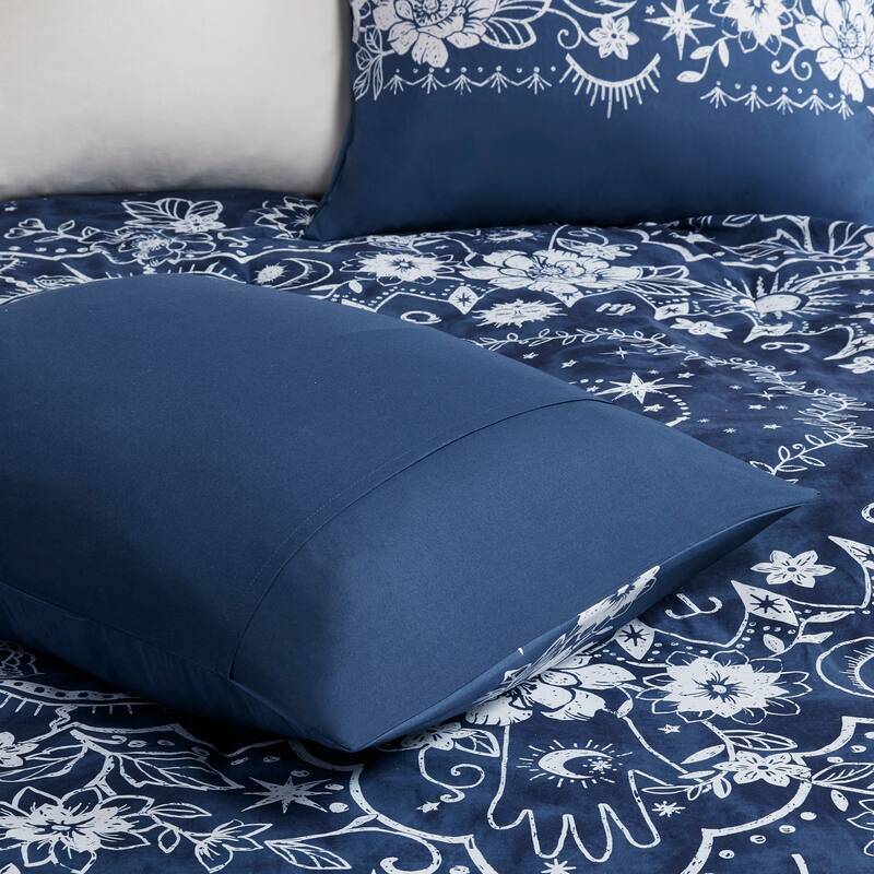 Intelligent Design Luna Navy Celestial Comforter Set