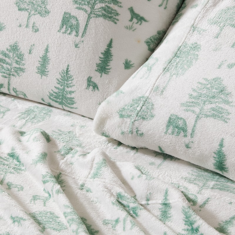 Luxurious Printed Velvet Plush Warm and Cozy Sheet Set.