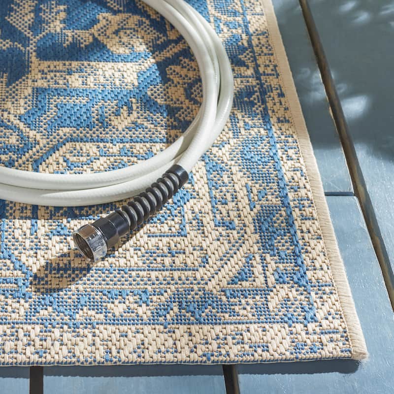 SAFAVIEH Beach House Caoimhe Indoor/ Outdoor Patio Backyard Rug