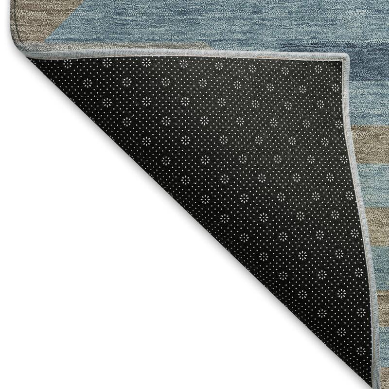 Machine Washable Indoor/ Outdoor Modern Stacks Chantille Rug