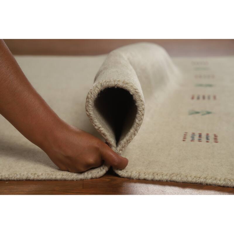 Hand Knotted Oriental 100% Wool Carpet Tribal Tribal Beige & Ivories Gabbeh Area Rug - 7' 4'' X 5' 2''