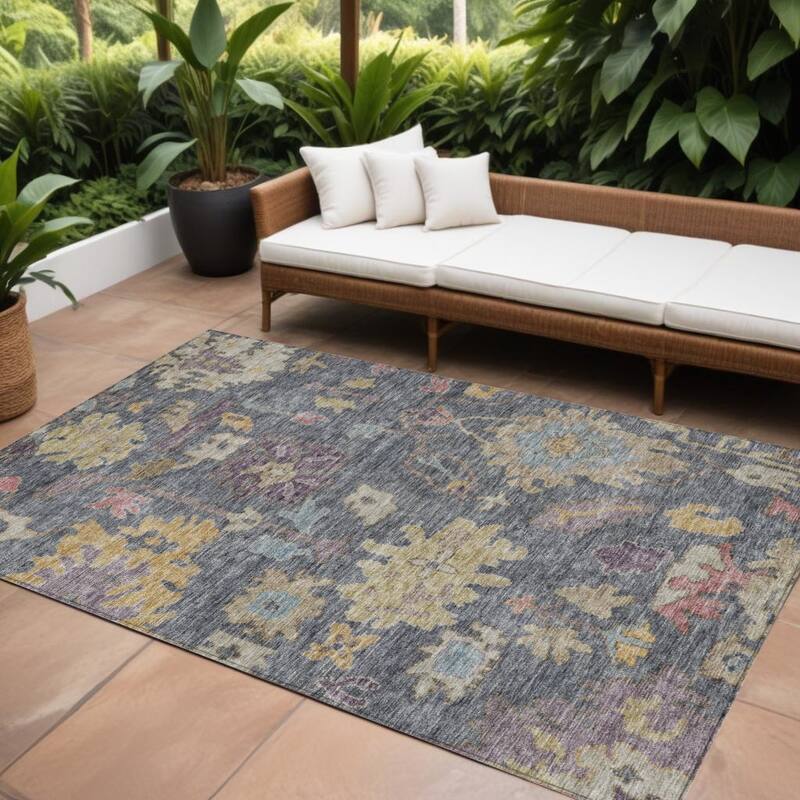 HomeRoots Floral Traditional Rectangle Outdoor Rug - 10' X 14'