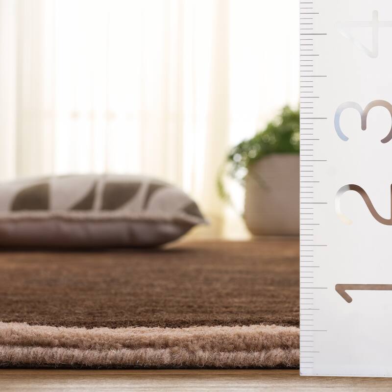 SAFAVIEH Handmade Metro Violetka Wool Rug