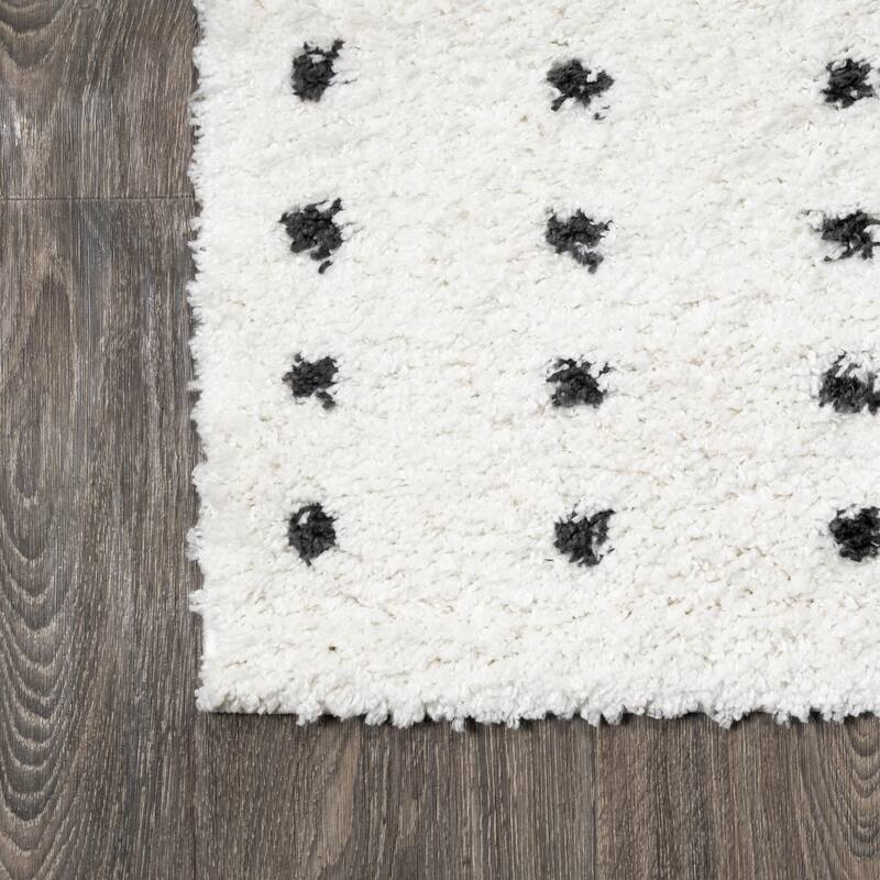 JONATHAN Y Deia Modern Geometric Dot Shag Area Rug
