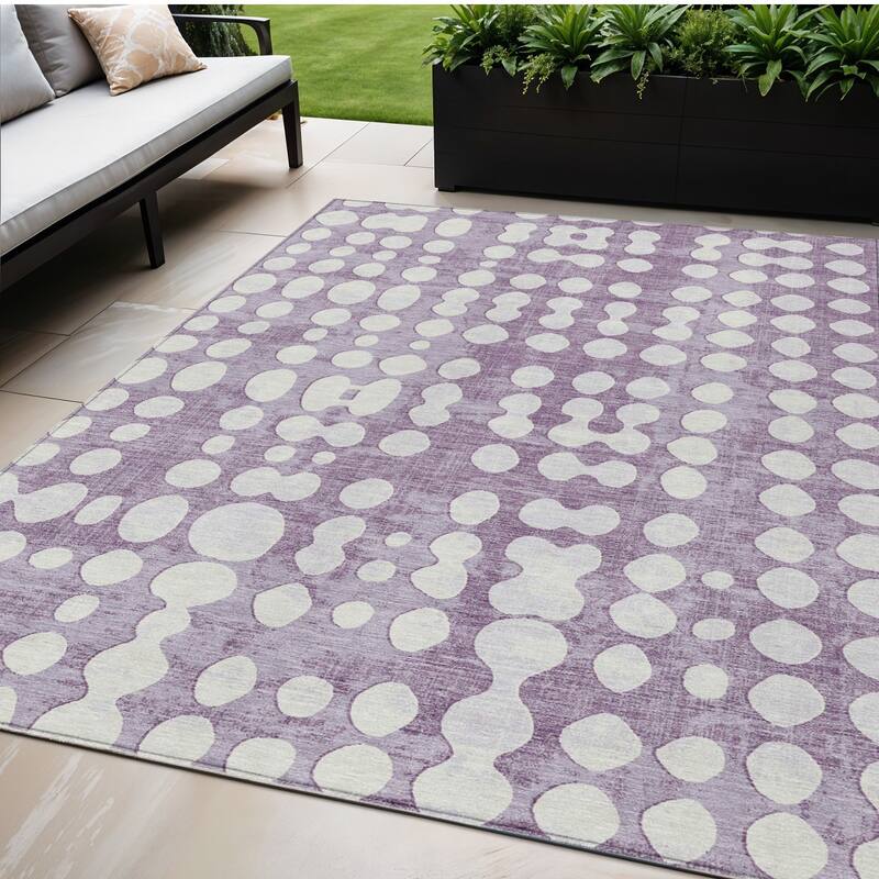HomeRoots Abstract Transitional Rectangle Outdoor Rug - 5' X 8'