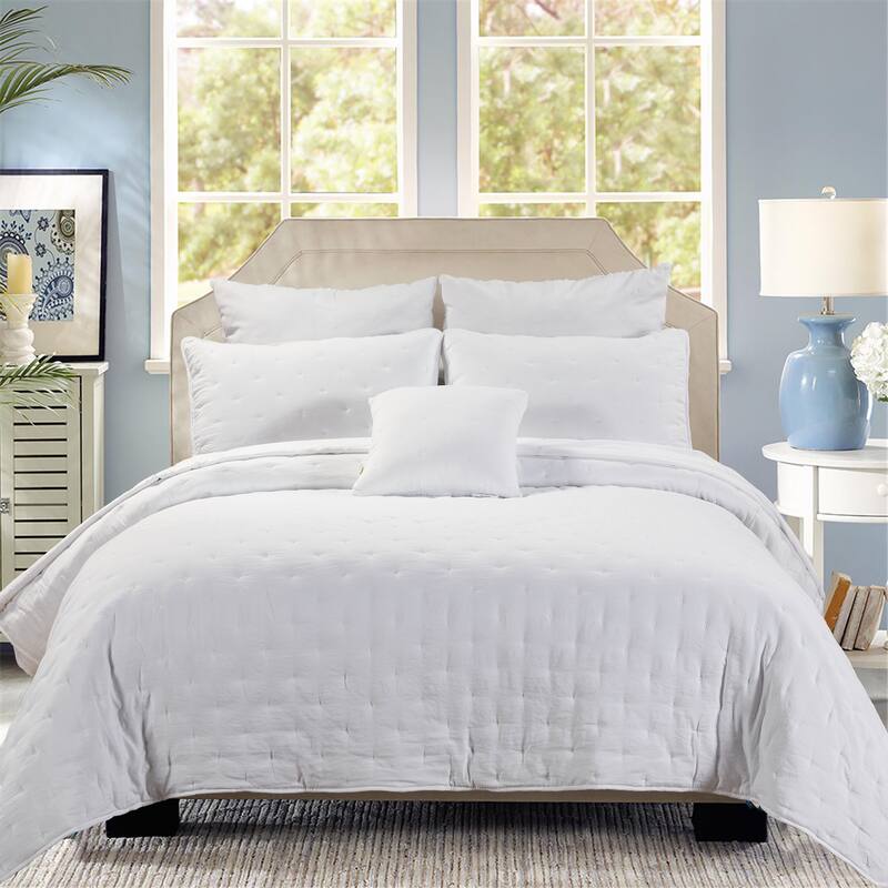 Emilie 4 Piece Crescent Stitch Quilt Set by HULALA HOME - WHITE - King