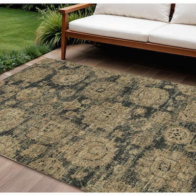 HomeRoots Floral Transitional Rectangle Outdoor Rug