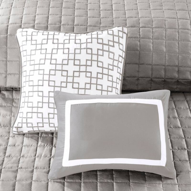 Roomfitters Full/Queen 8 Piece Comforter Set Modern Hotel Border ...
