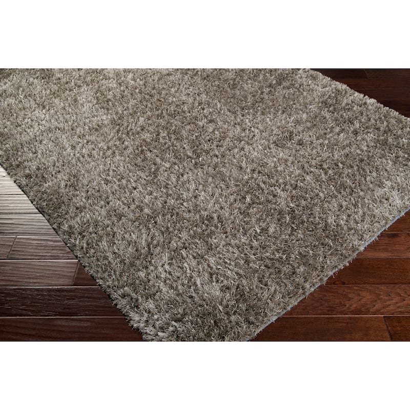 Hand-woven Raz Soft Plush Shag Area Rug (5' x 8')