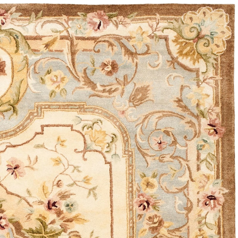 SAFAVIEH Handmade Empire Shawna Traditional Oriental Wool Rug