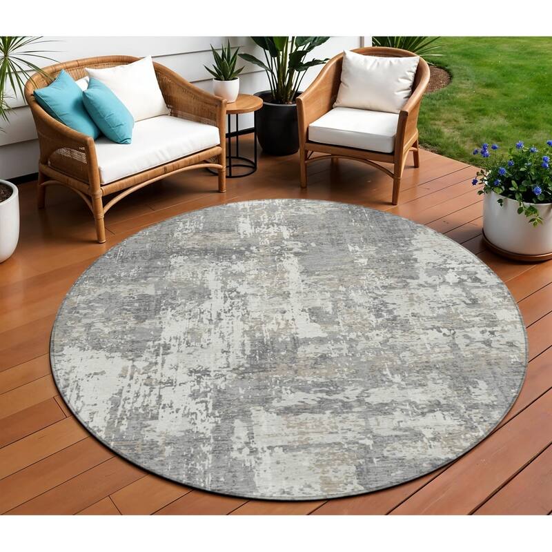 HomeRoots Abstract Transitional Rectangle Outdoor Rug - 8' Round