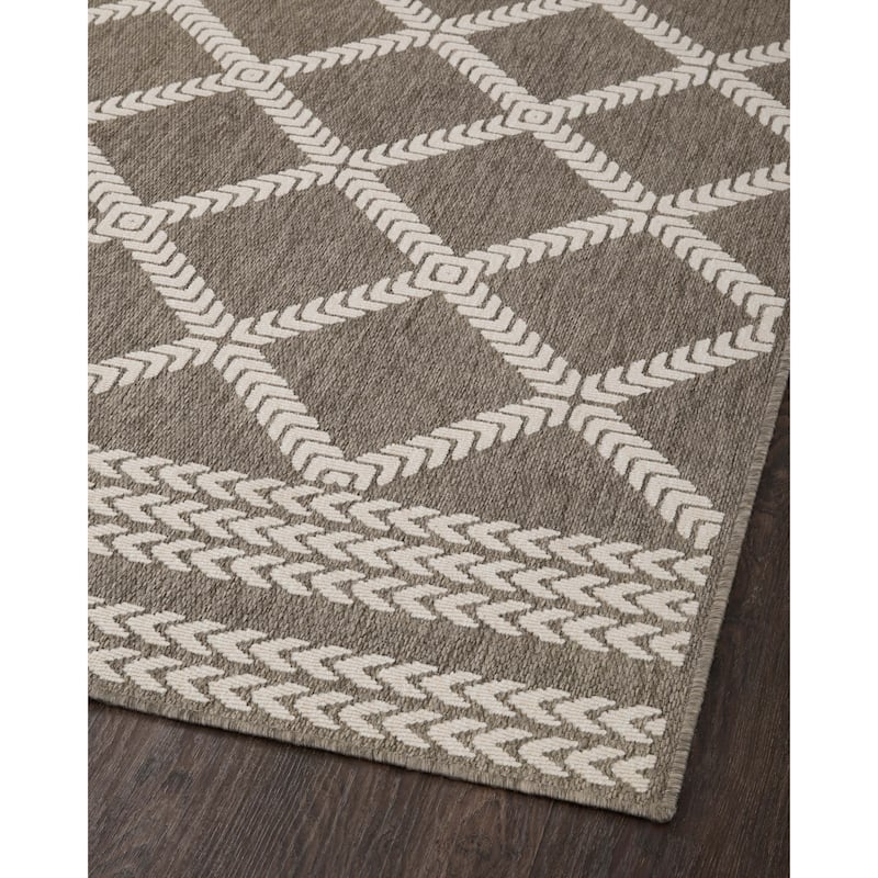 Alexander Home Renee Modern Trellis Indoor / Outdoor Rug