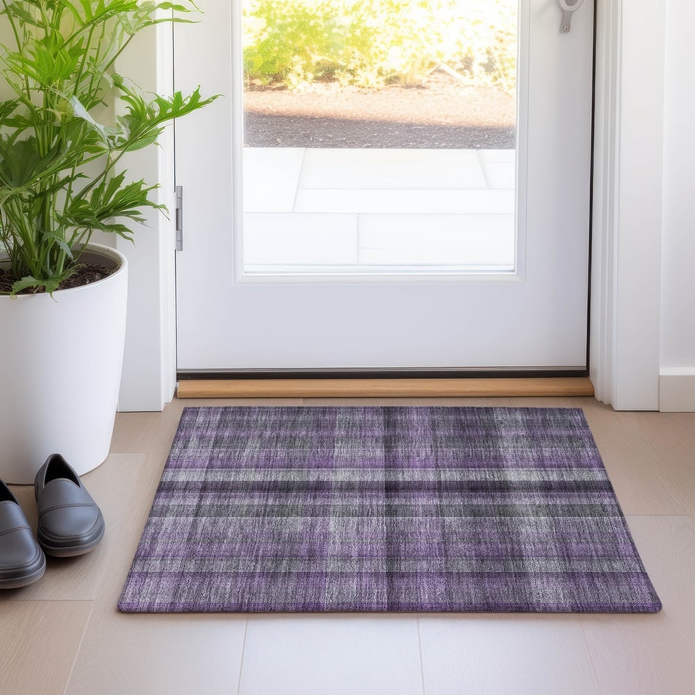 Machine Washable Indoor/ Outdoor Modern Plaid Chantille Rug