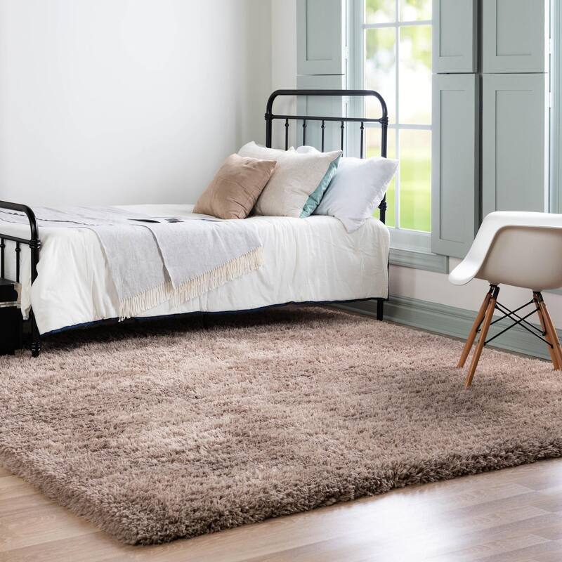 Shag Arum Shag Collection Area Rug