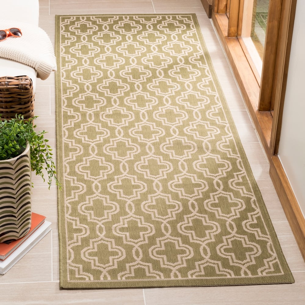 Martha Stewart by SAFAVIEH Marjanca Indoor/ Outdoor Waterproof Rug