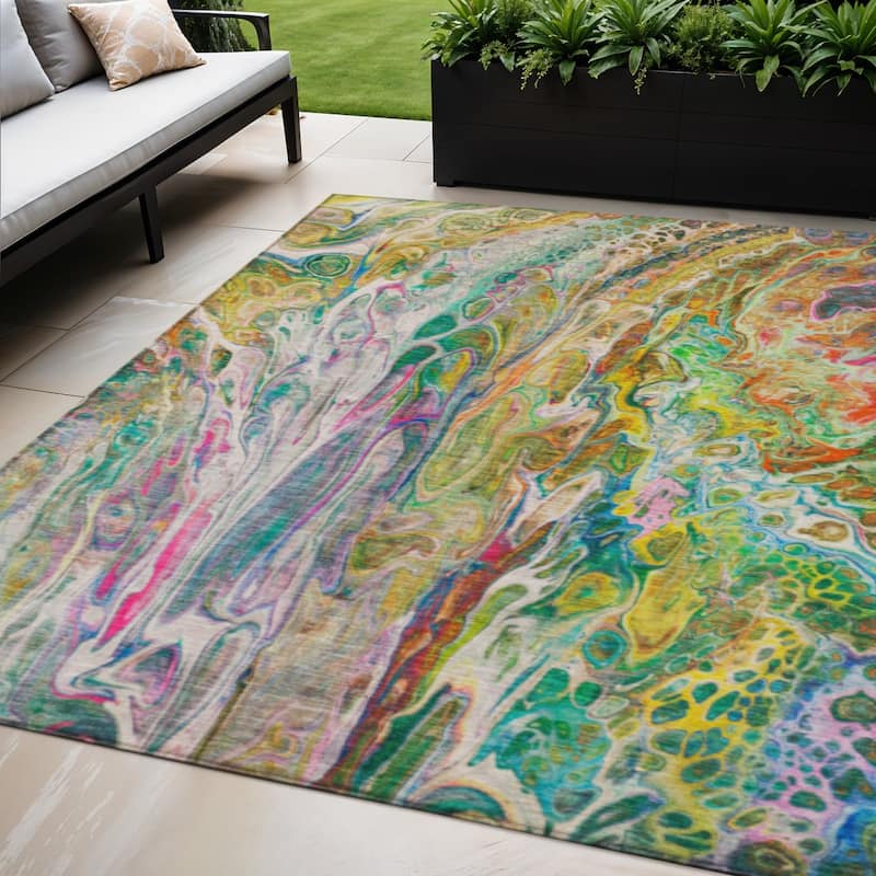 HomeRoots Abstract Contemporary Rectangle Outdoor Rug - 5' X 8'