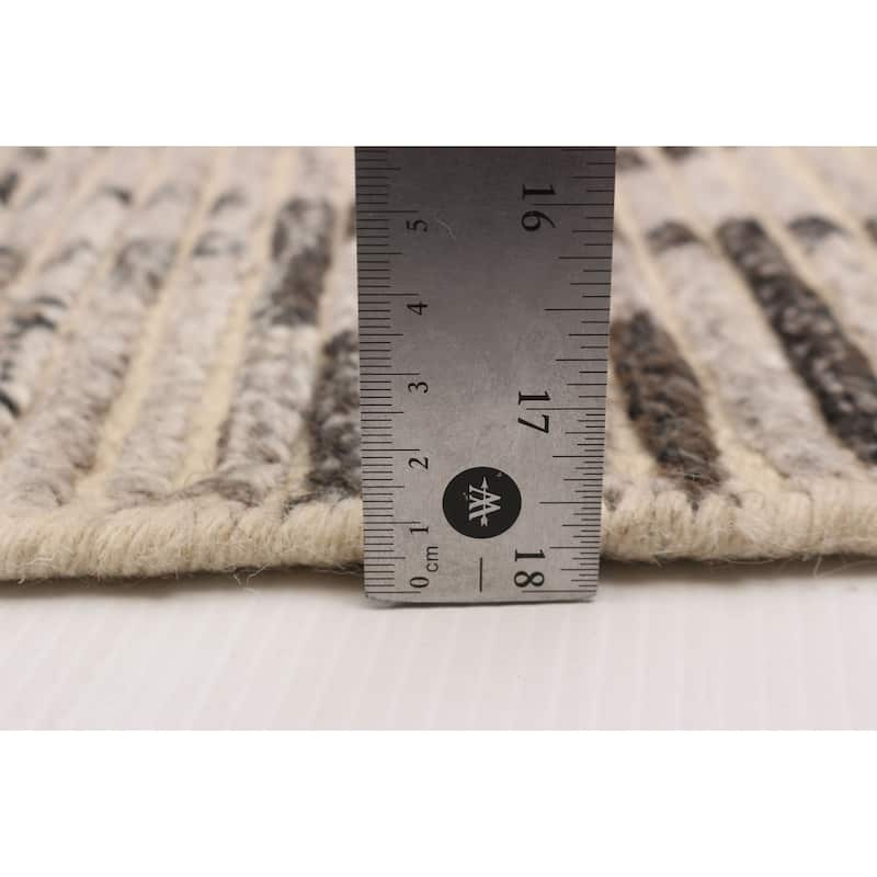ECARPETGALLERY Hand-knotted Tangier Light Grey Wool Rug - 5'0 x 8'2
