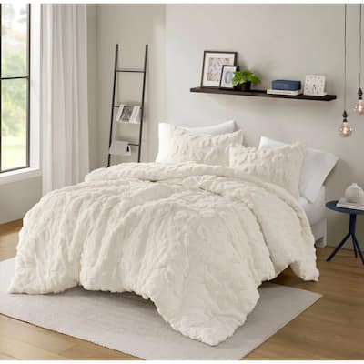 Intelligent Design Larissa Animal Chenille Comforter Set