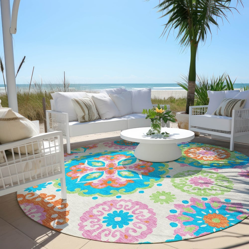 Machine Washable Indoor/ Outdoor Chantille Casual Medallion Rug