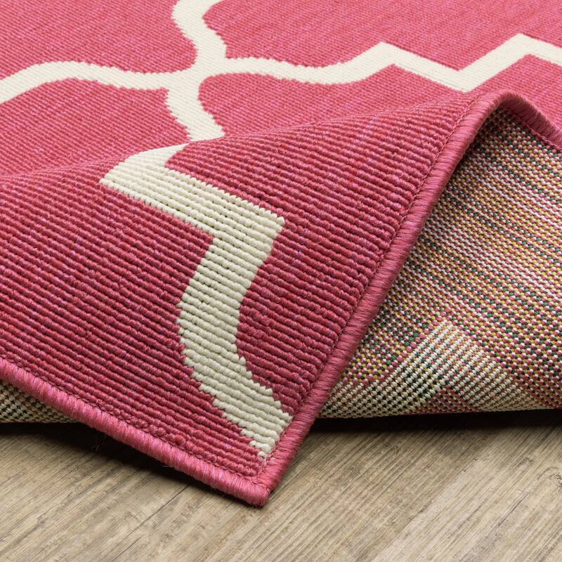 Harlowe Scalloped Lattice Pink/ Ivory Area Rug