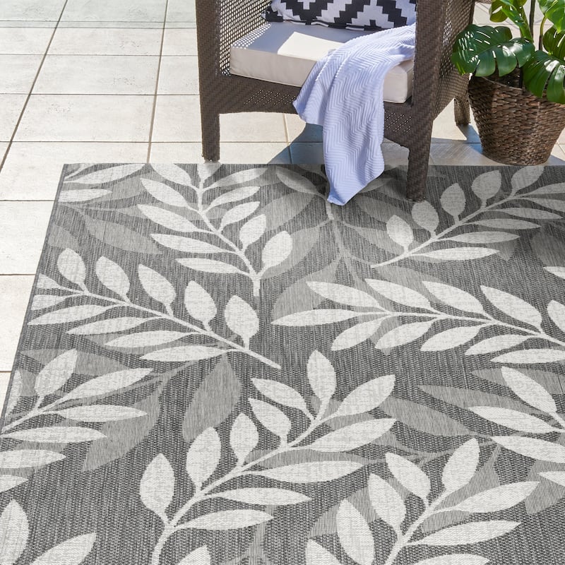 Gertmenian Paseo Faiza Dark Grey Casual Leaf Flatweave Indoor/ Outdoor Area Rug