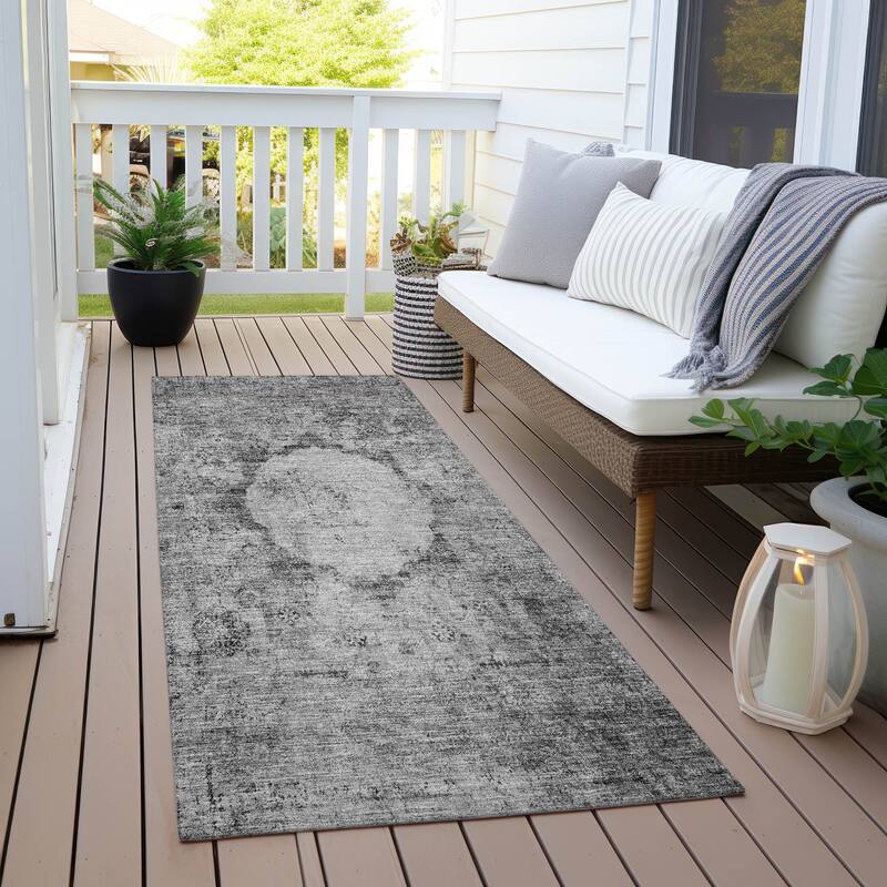Machine Washable Indoor/ Outdoor Chantille Vintage Traditional Rug