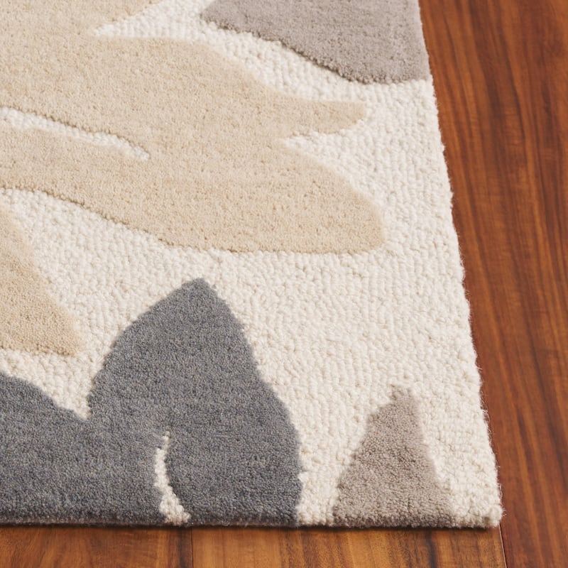 SAFAVIEH Handmade Jardin Jappe Country Botanical Wool Rug