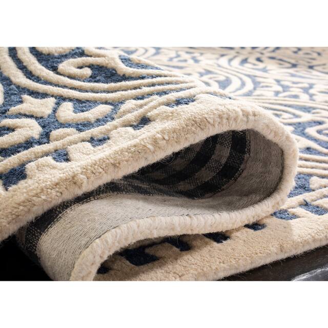 SAFAVIEH Handmade Cambridge Myrtis Moroccan Wool Rug