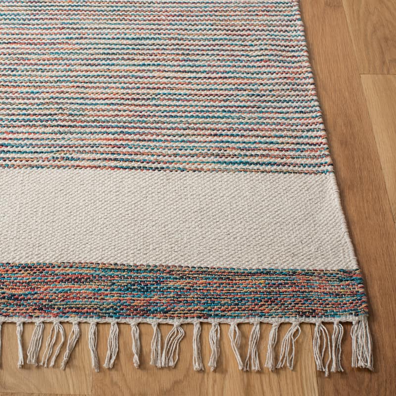 SAFAVIEH Handmade Montauk Viktorien Boho Cotton Fringe Rug
