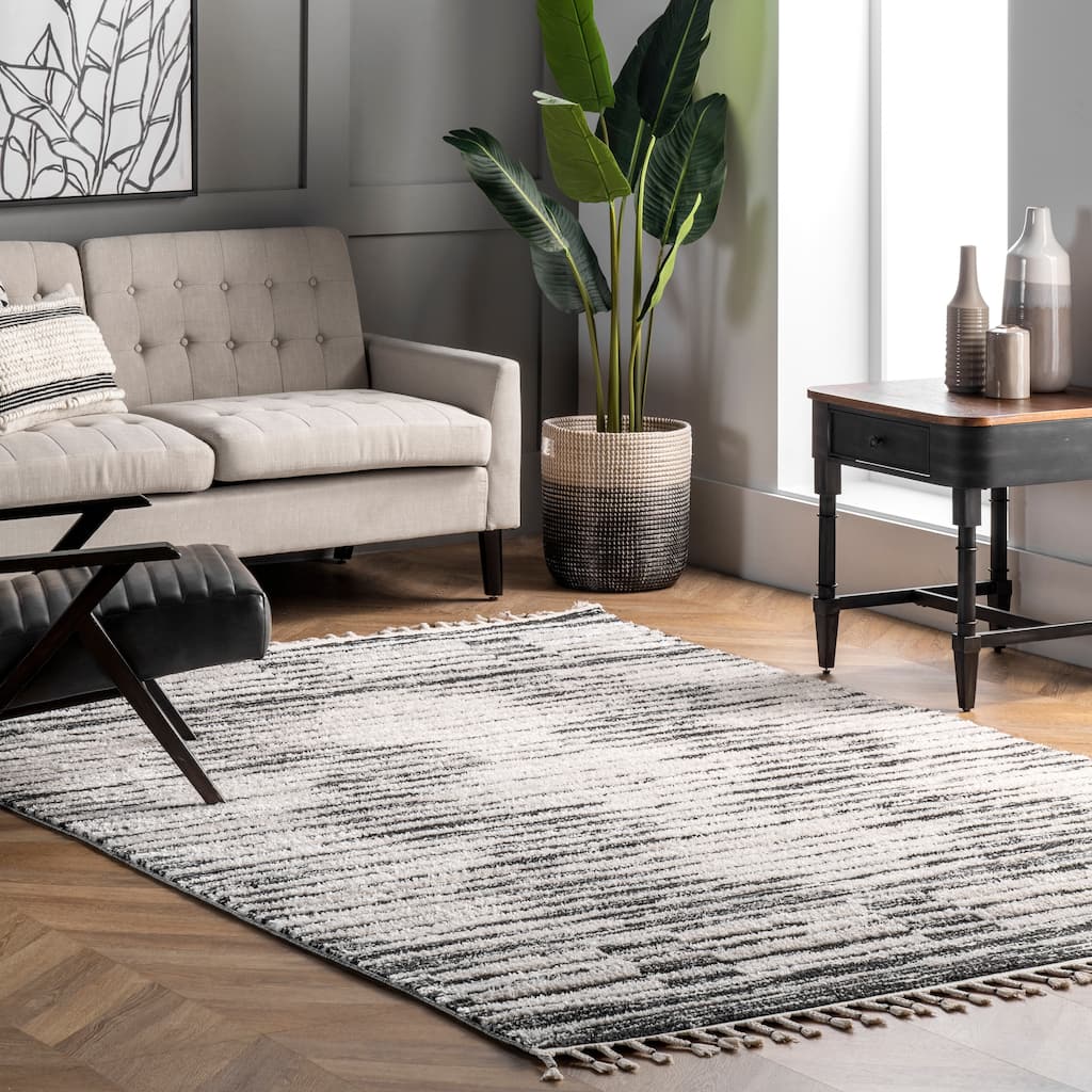Nuloom Seren Plush Faded Abstract Tassel Area Rug