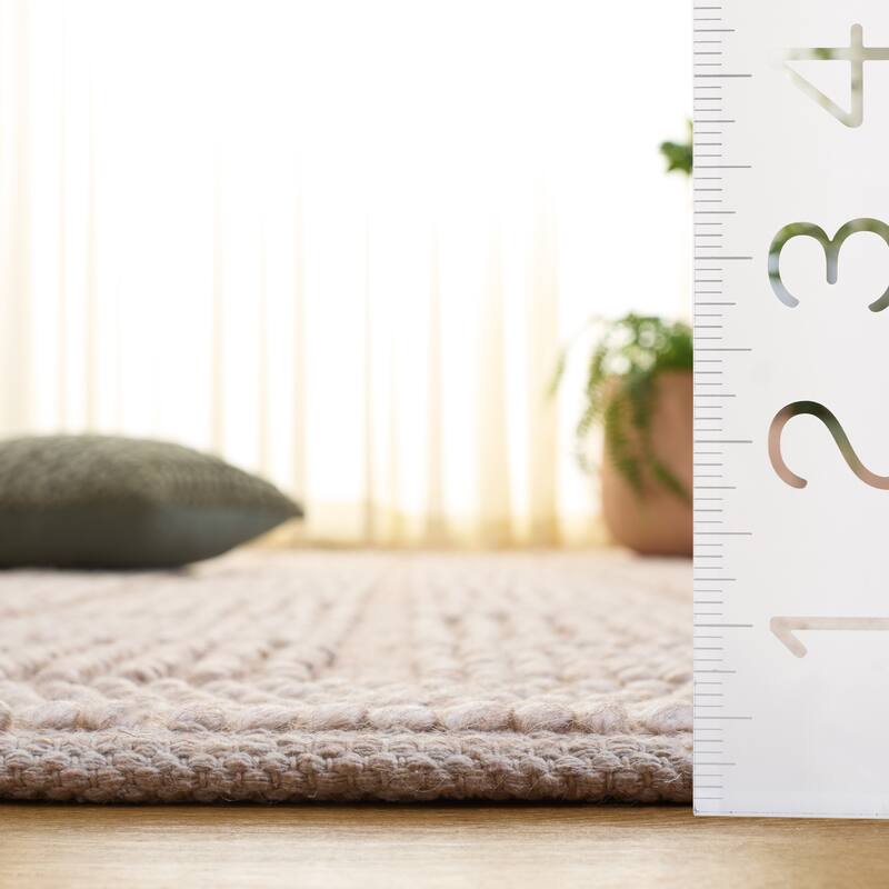 SAFAVIEH Handmade Natura Vizma Raised Textured Wool Blend Rug