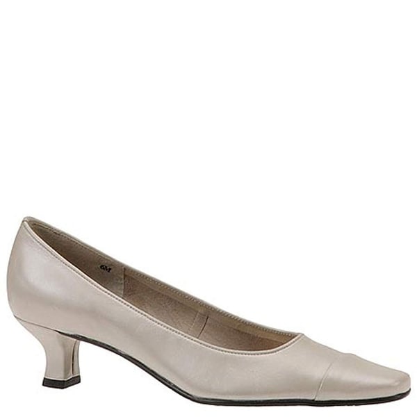 vaneli cap toe pumps