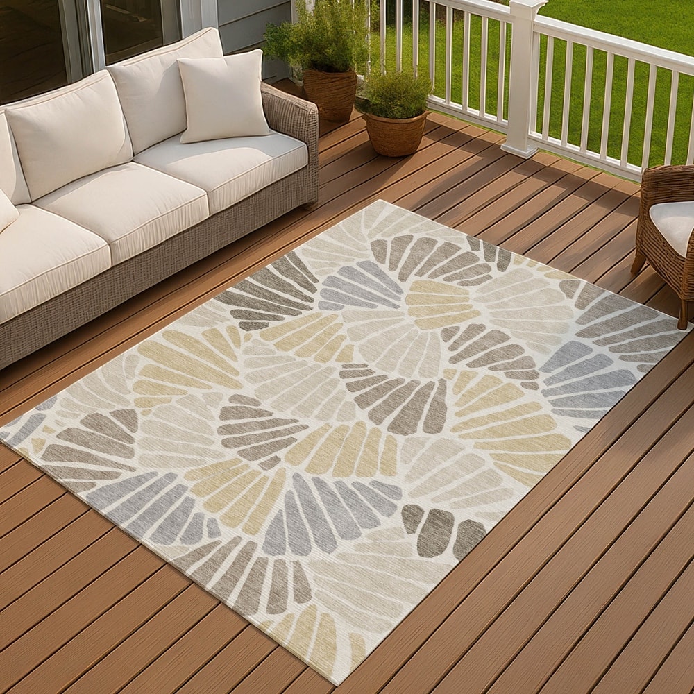 Machine Washable Indoor/ Outdoor Floral Modern Chantille Rug