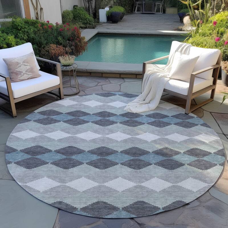 Machine Washable Indoor/ Outdoor Modern Mosaic Chantille Rug - Gray - 8' x 8'