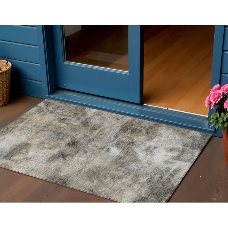 HomeRoots Abstract Transitional Rectangle Outdoor Rug - 3' x 5'