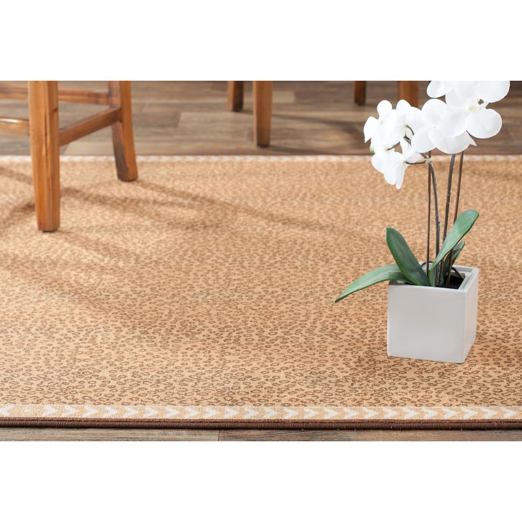 SAFAVIEH Metropolis Aile Leopard Rug