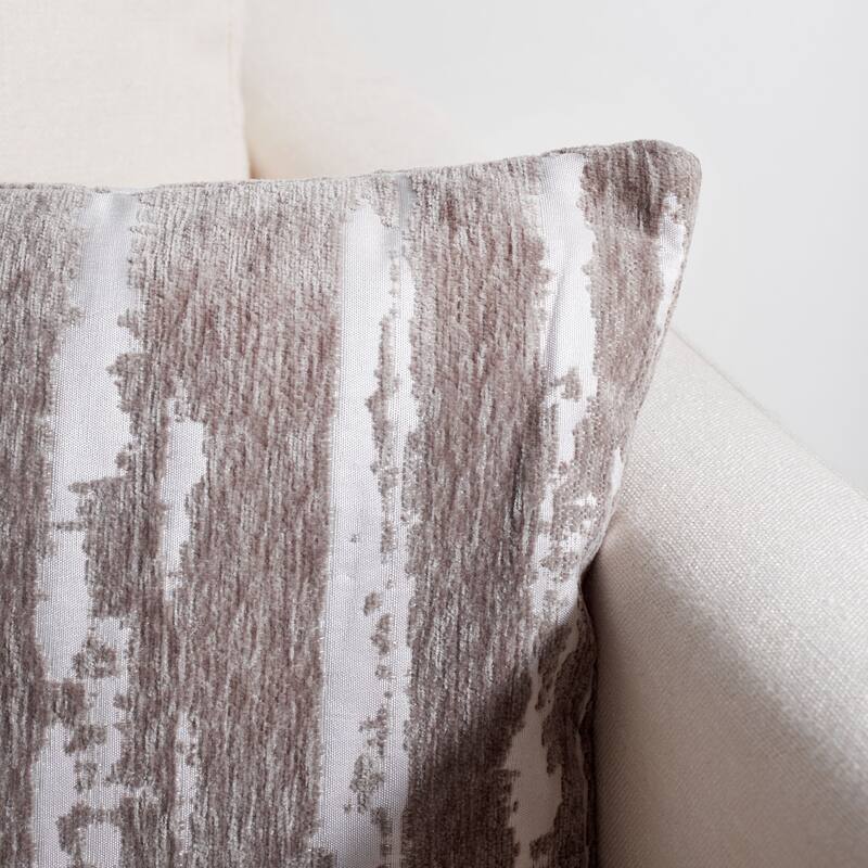 SAFAVIEH Tsunemi Modern Stripe Accent Throw Pillow