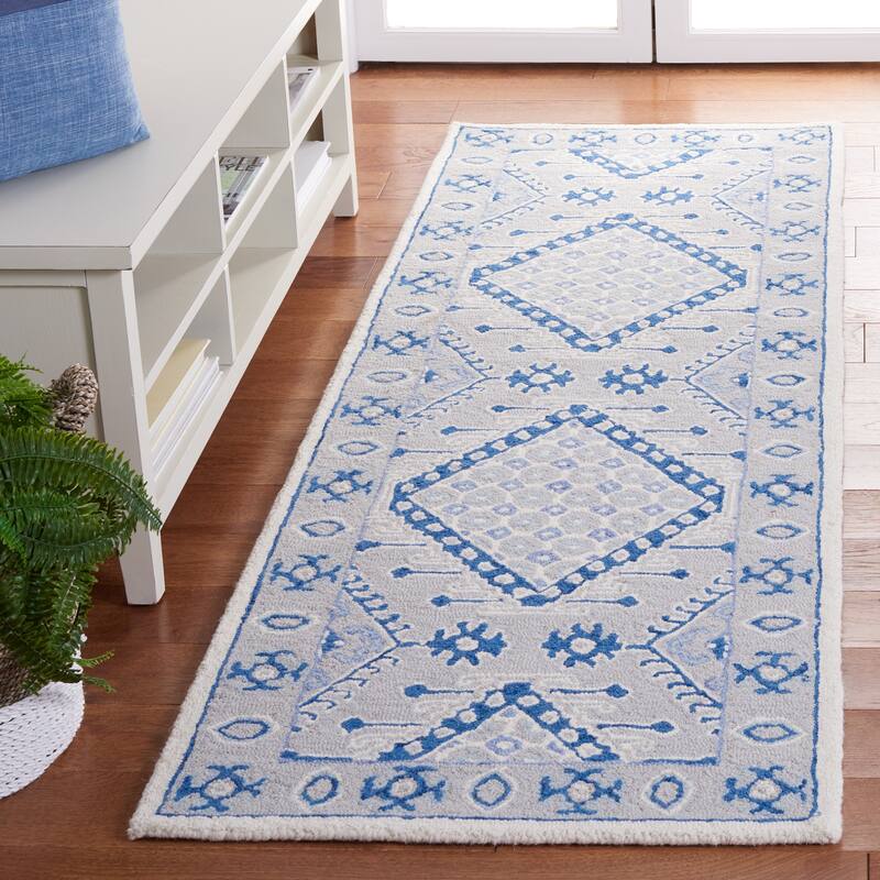 SAFAVIEH Handmade Micro-Loop Anouschka Wool Rug - 2'3" x 7' Runner - Light Grey/Blue