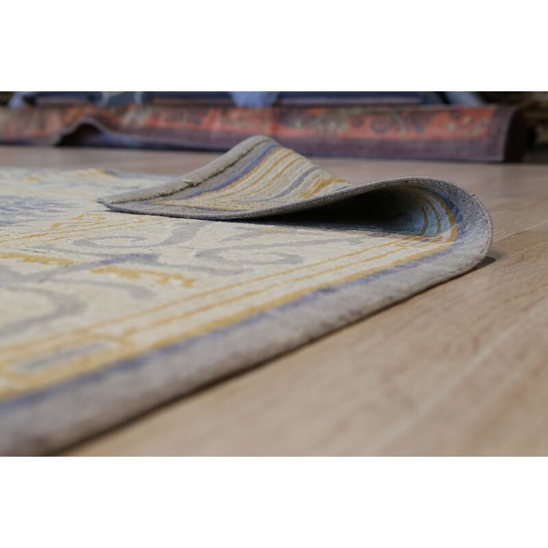 Beige Handwoven Wool Spanish Style Rug, 9' x 12', soft elegant area rug - L