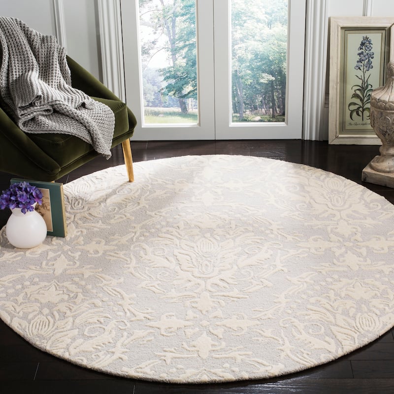 SAFAVIEH Handmade Blossom Ambroisine Modern Floral Wool Rug - 4' Round - Light Grey/Ivory