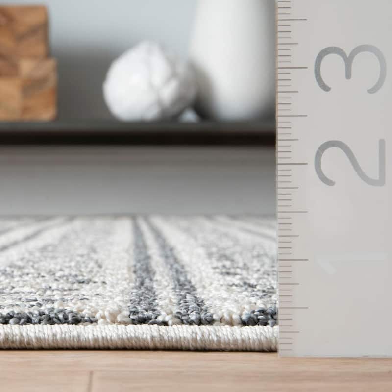 Nuloom Southwestern Tribal Tassel Outdoor Cordell Area Rug