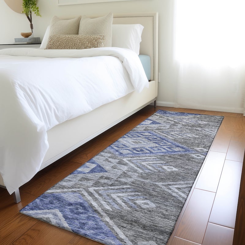 Machine Washable Indoor/ Outdoor Boho Tribal Chantille Rug - Pewter - 2'3" x 7'6"