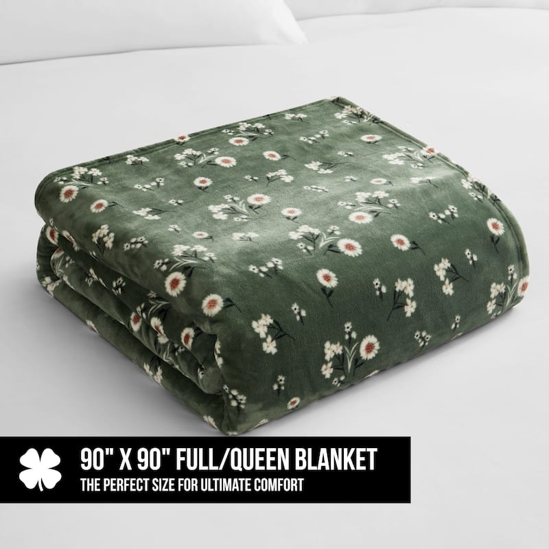 Lucky Brand Daisy Plush Throw Blanket