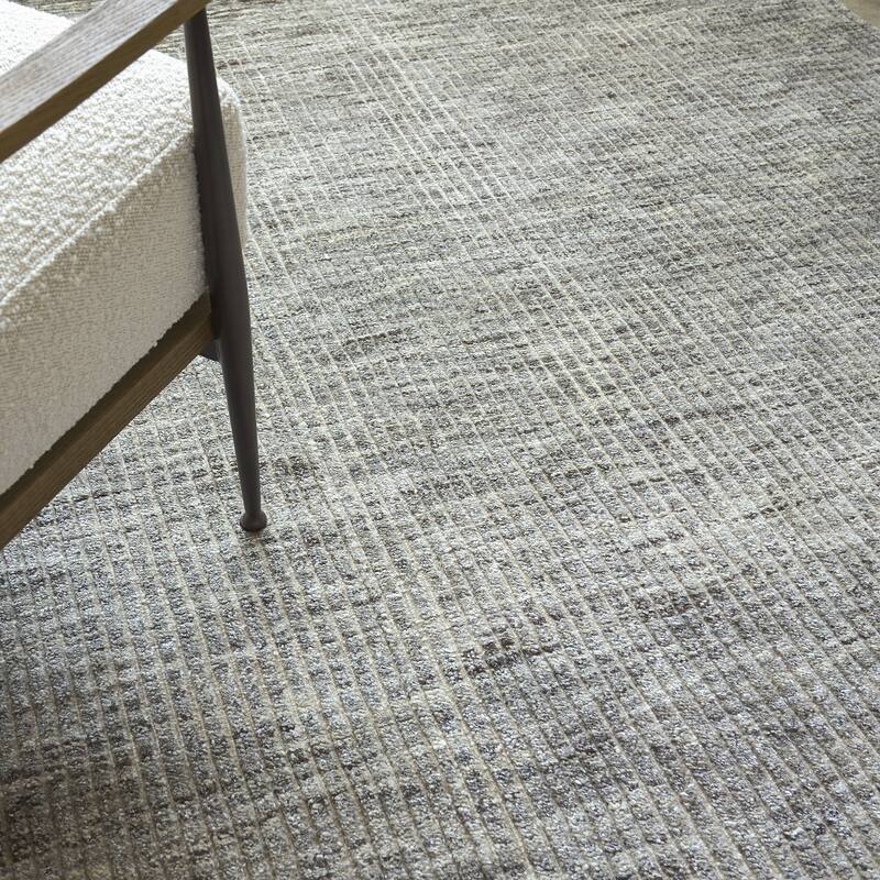 EXQUISITE RUGS Crescent Hand-knotted New Zealand Wool Grey Area Rug.