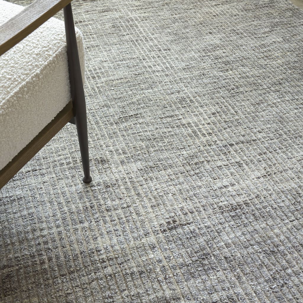 EXQUISITE RUGS Crescent Hand-knotted New Zealand Wool Grey Area Rug.