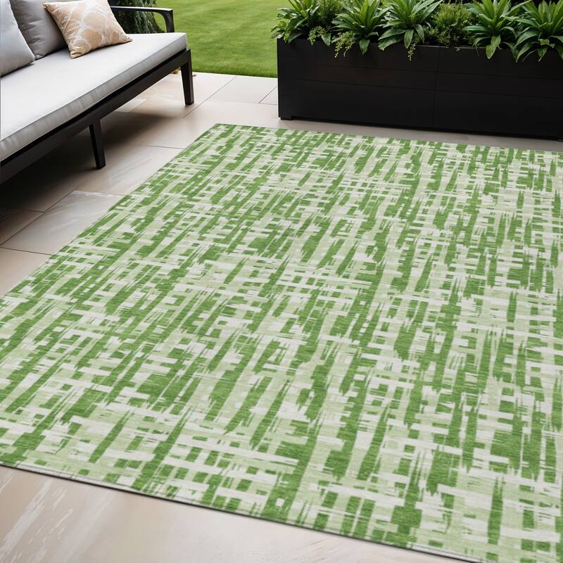 HomeRoots Abstract Transitional Rectangle Outdoor Rug - 5' X 8'